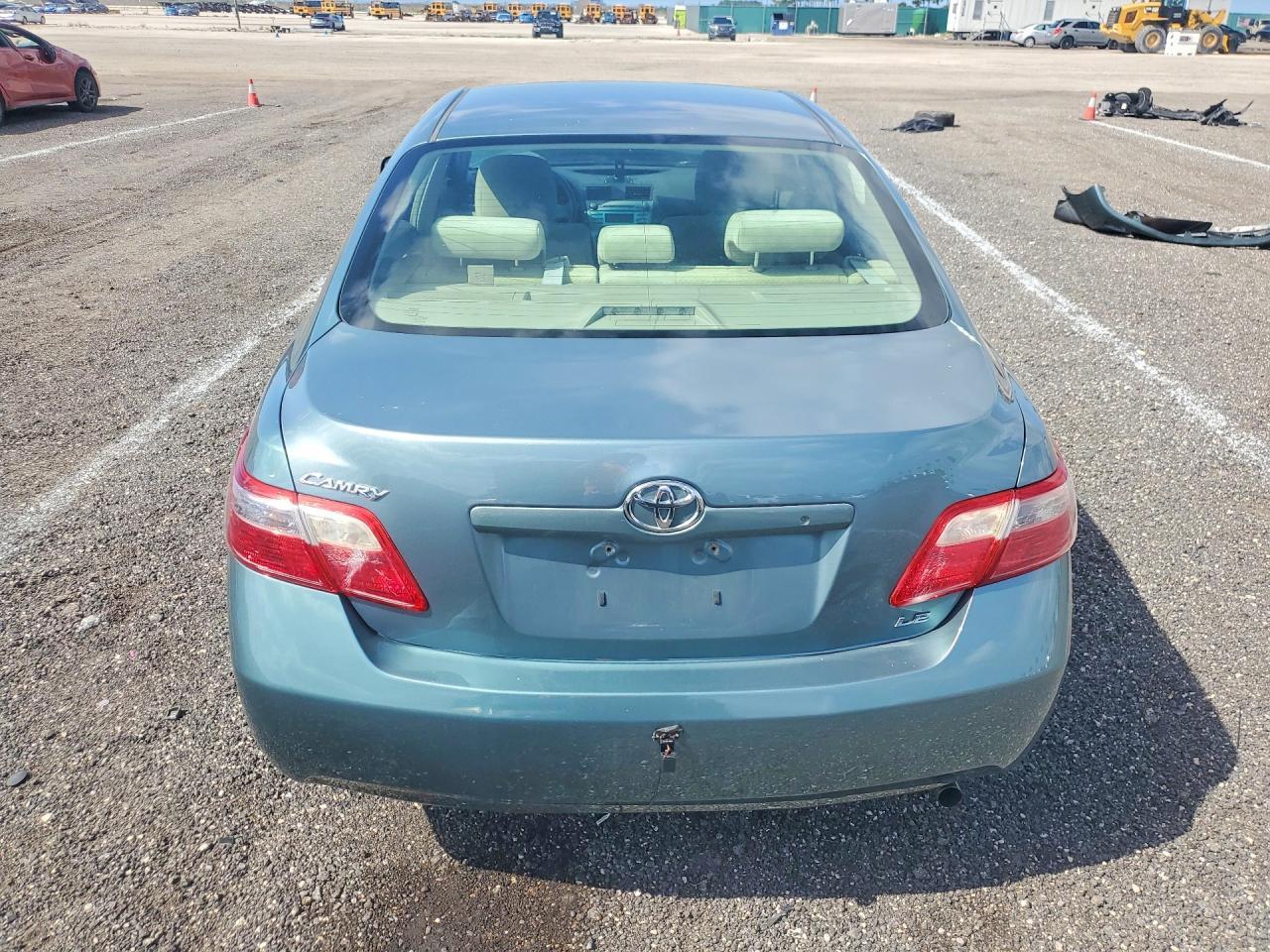 2009 Toyota Camry Le - Фото 6
