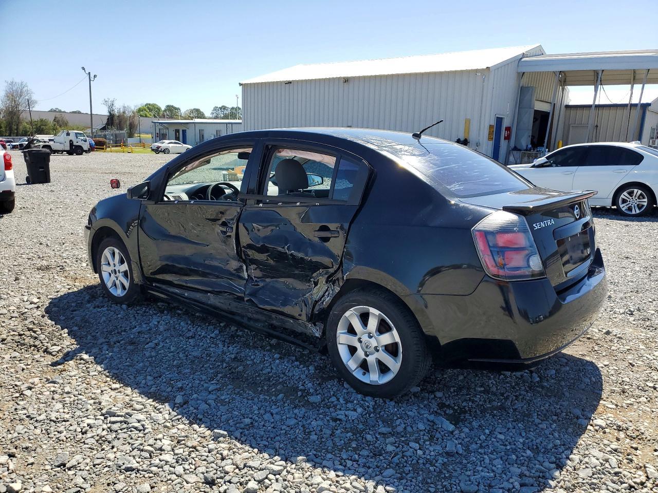 2012 Nissan Sentra 2.0 - Image 2
