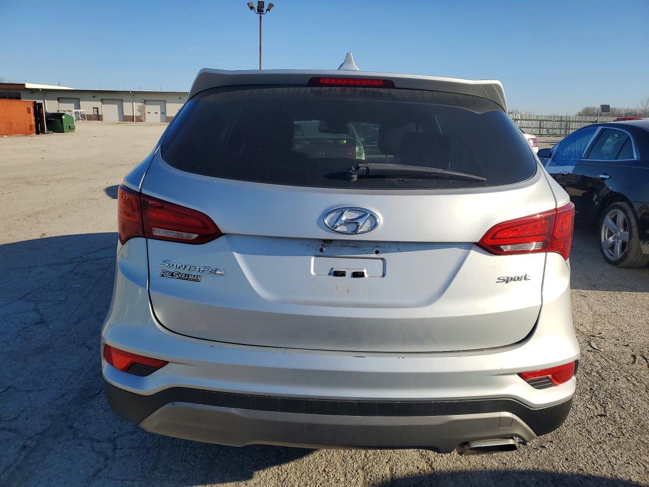 2017 Hyundai Santa Fe Sport 2.4L - Image 6