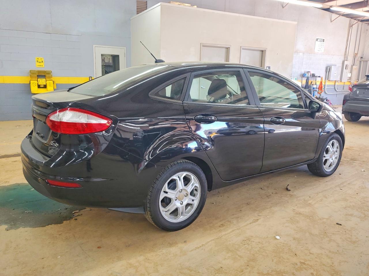 2019 Ford Fiesta S - Image 3