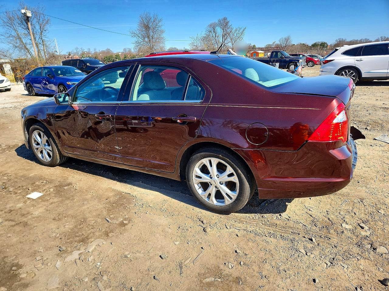 2012 Ford Fusion Se - Image 2