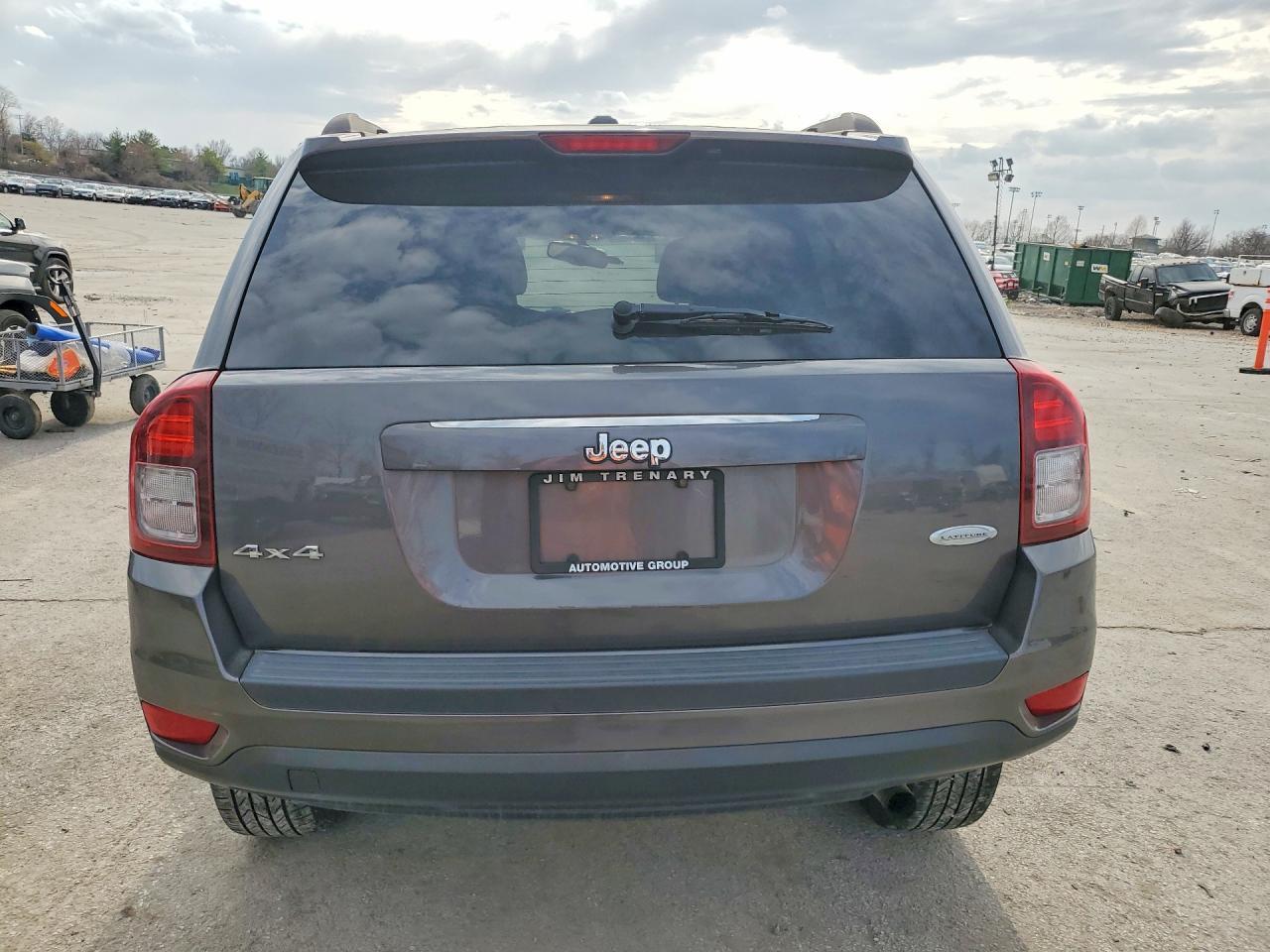 2016 Jeep Compass Latitude - Фото 6