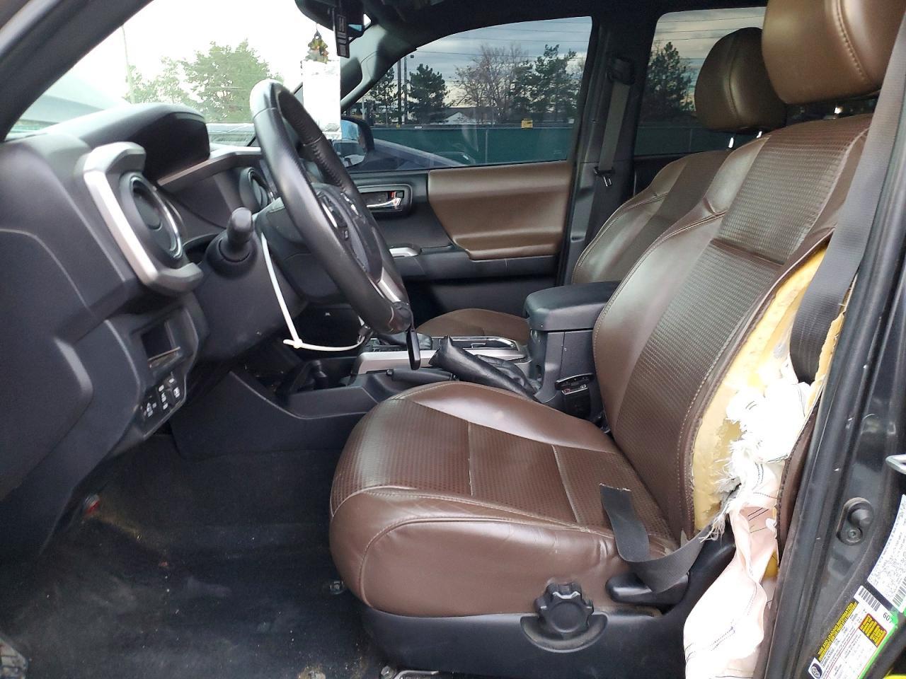 2017 Toyota Tacoma Limited - Image 7