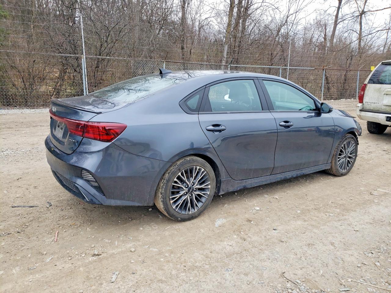 2023 Kia Forte Gt-Line - Фото 3
