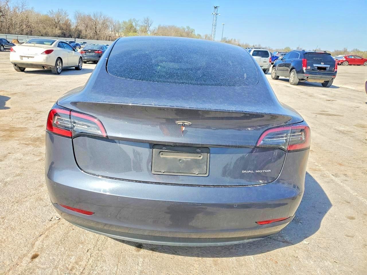 2021 Tesla Model 3 - Фото 6