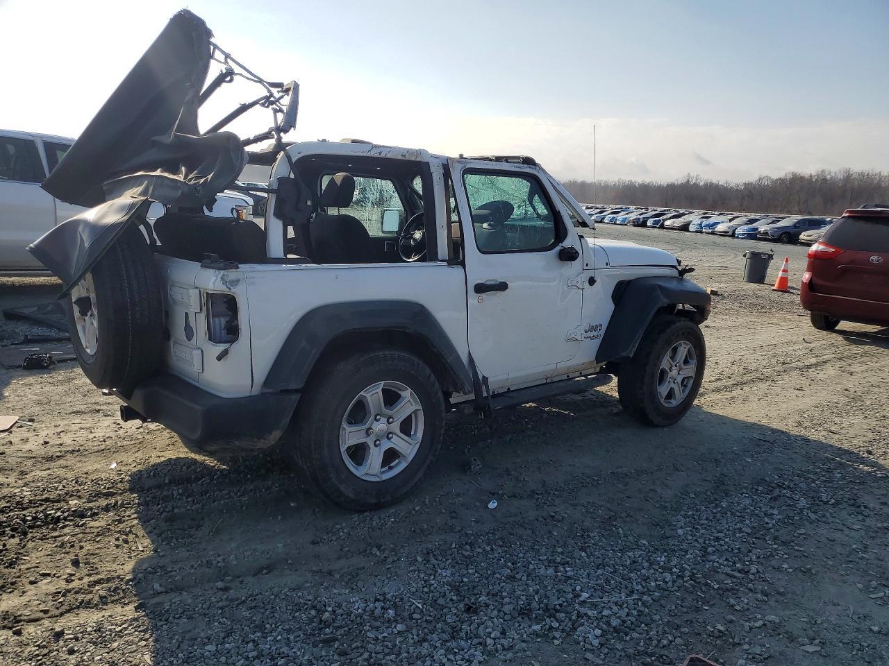 2020 Jeep Wrangler Sport - Фото 3
