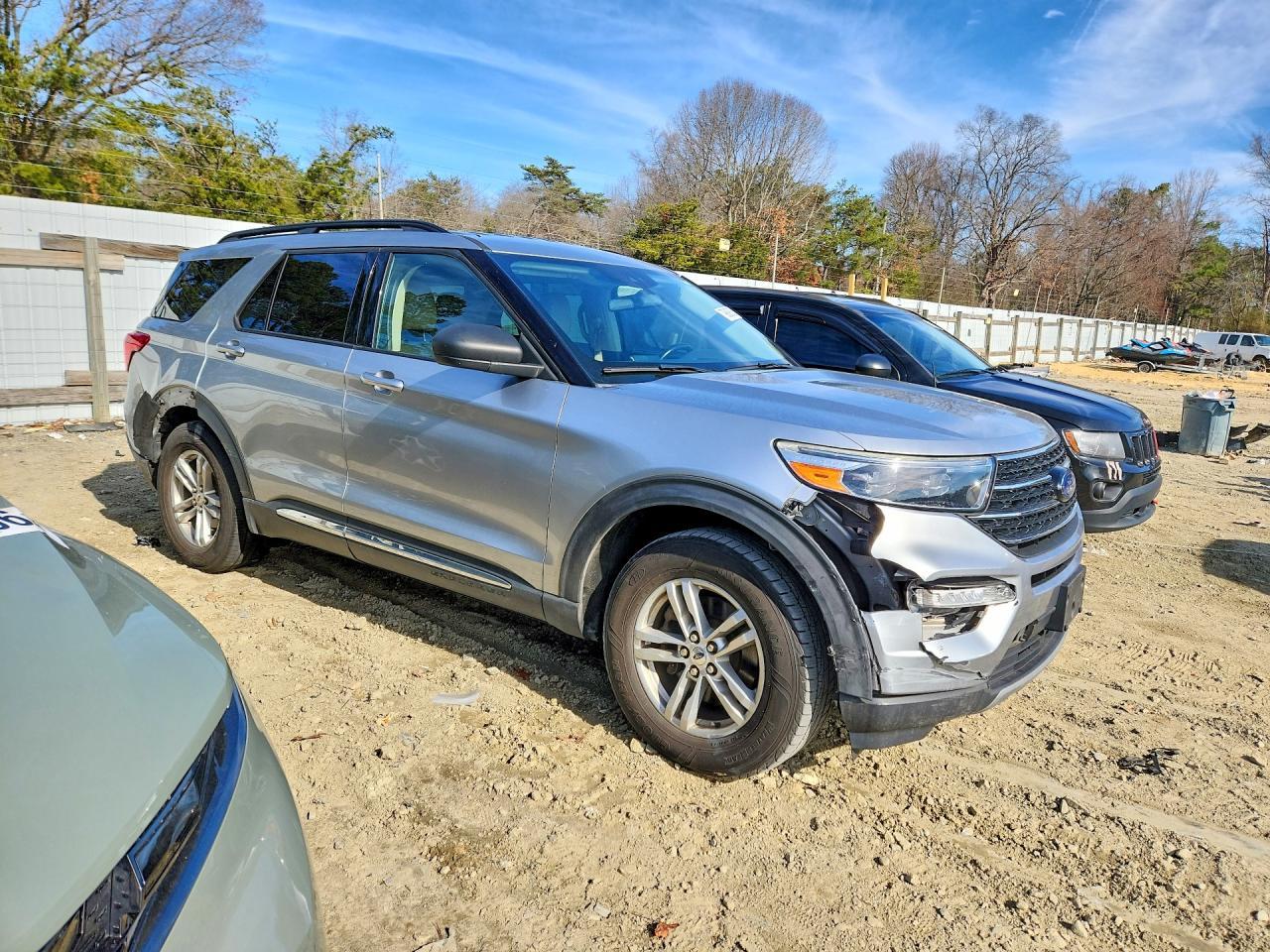 2020 Ford Explorer Xlt - Фото 4