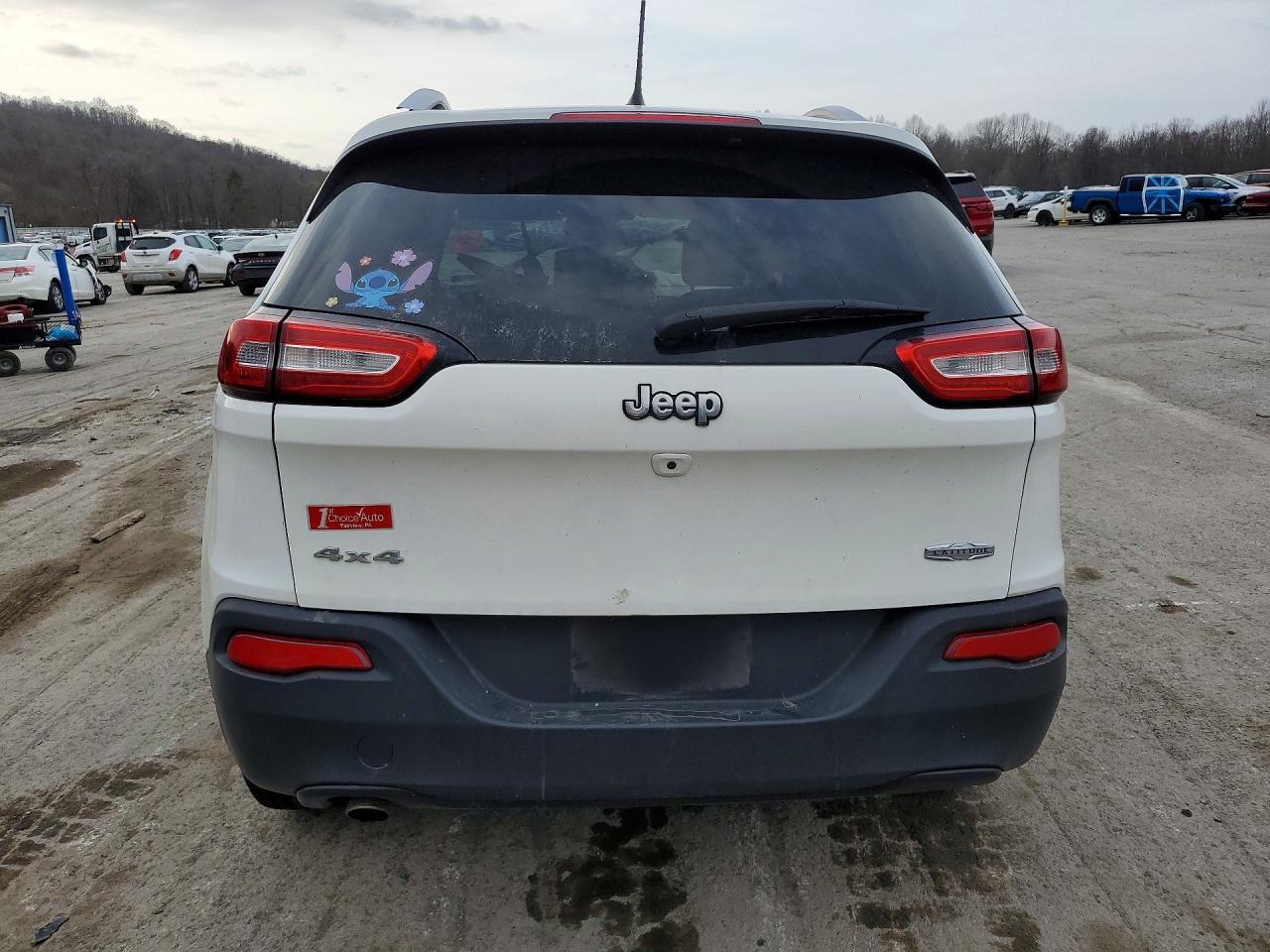 2016 Jeep Cherokee Latitude - Image 6