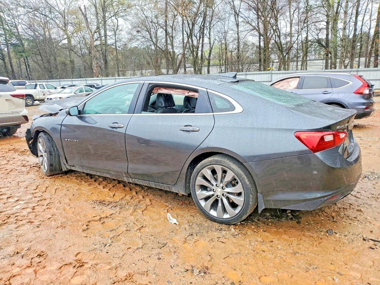 2016 Chevrolet Malibu Premier - Фото 2