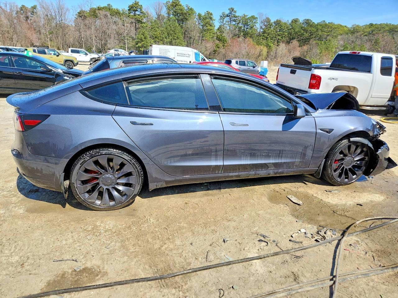 2023 Tesla Model 3 - Фото 3