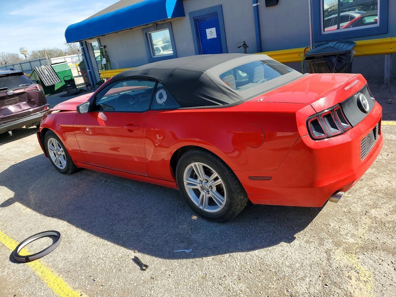 2014 Ford Mustang - Фото 2