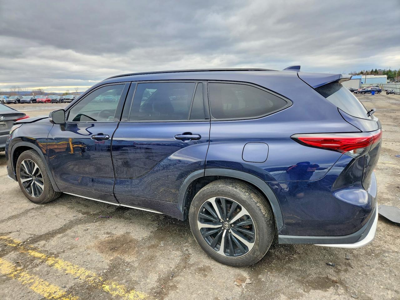 2022 Toyota Highlander Xse - Фото 2