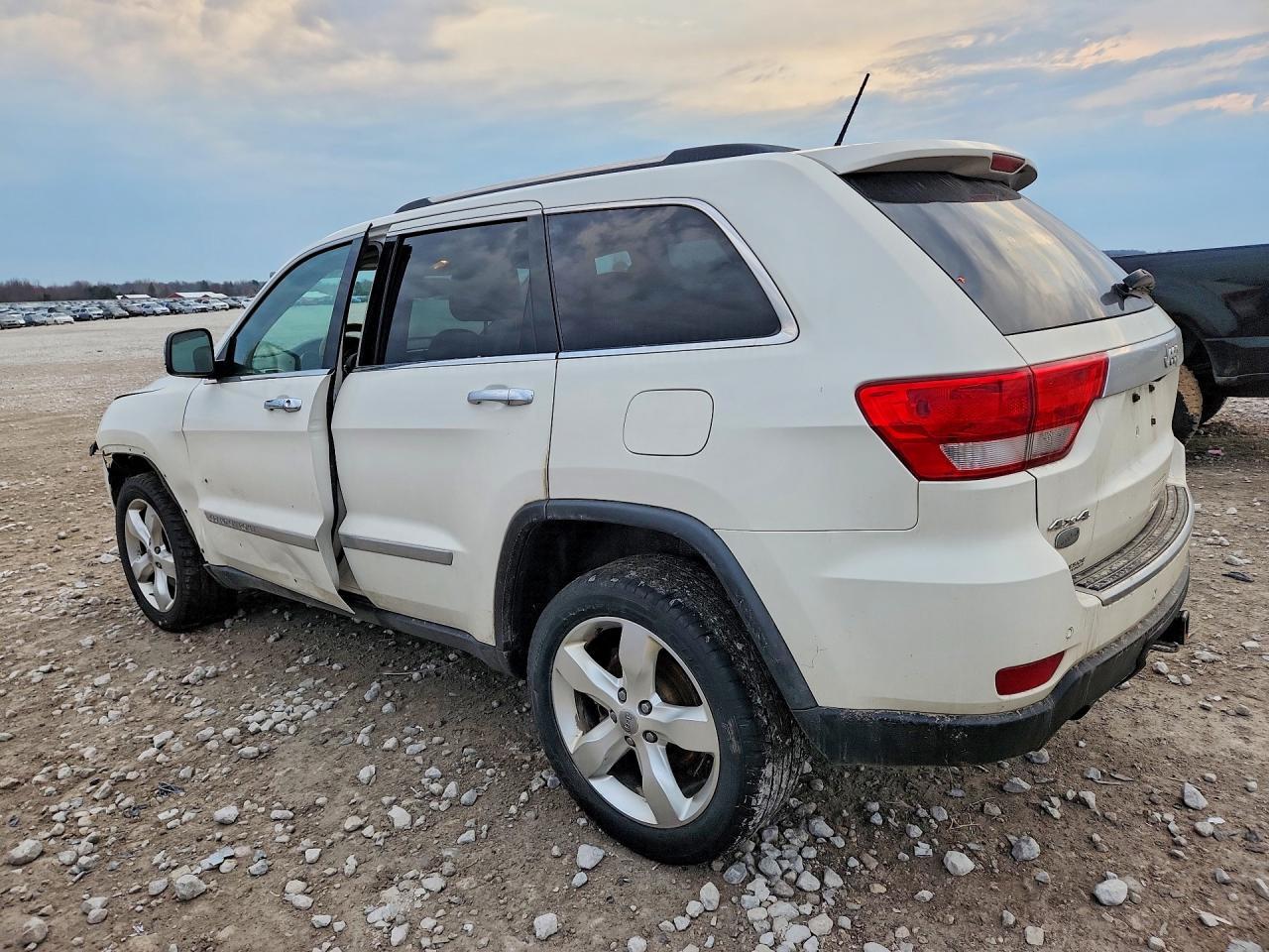 2012 Jeep Grand Cherokee Overland - Фото 2