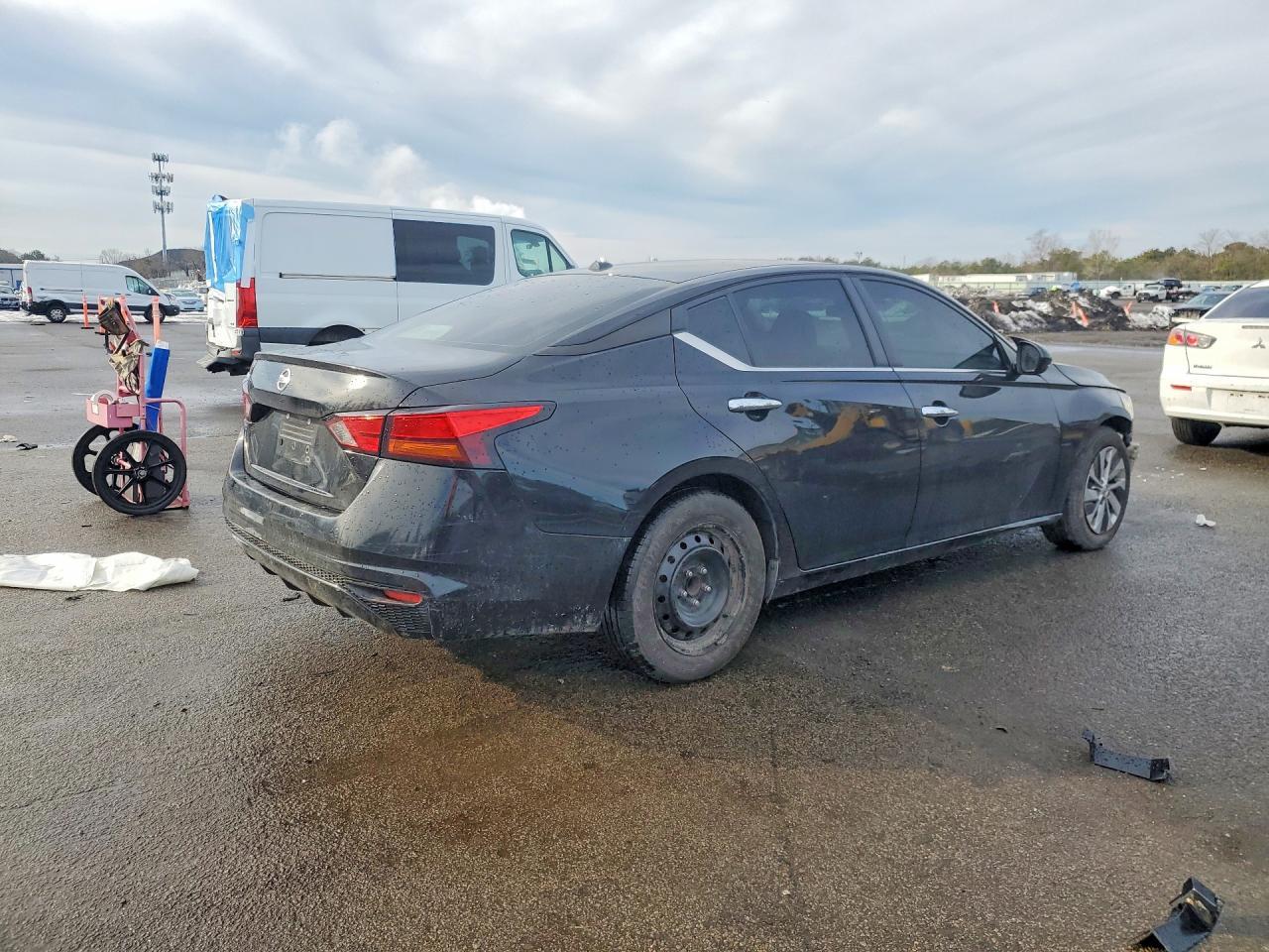 2019 Nissan Altima 2.5 S - Фото 3