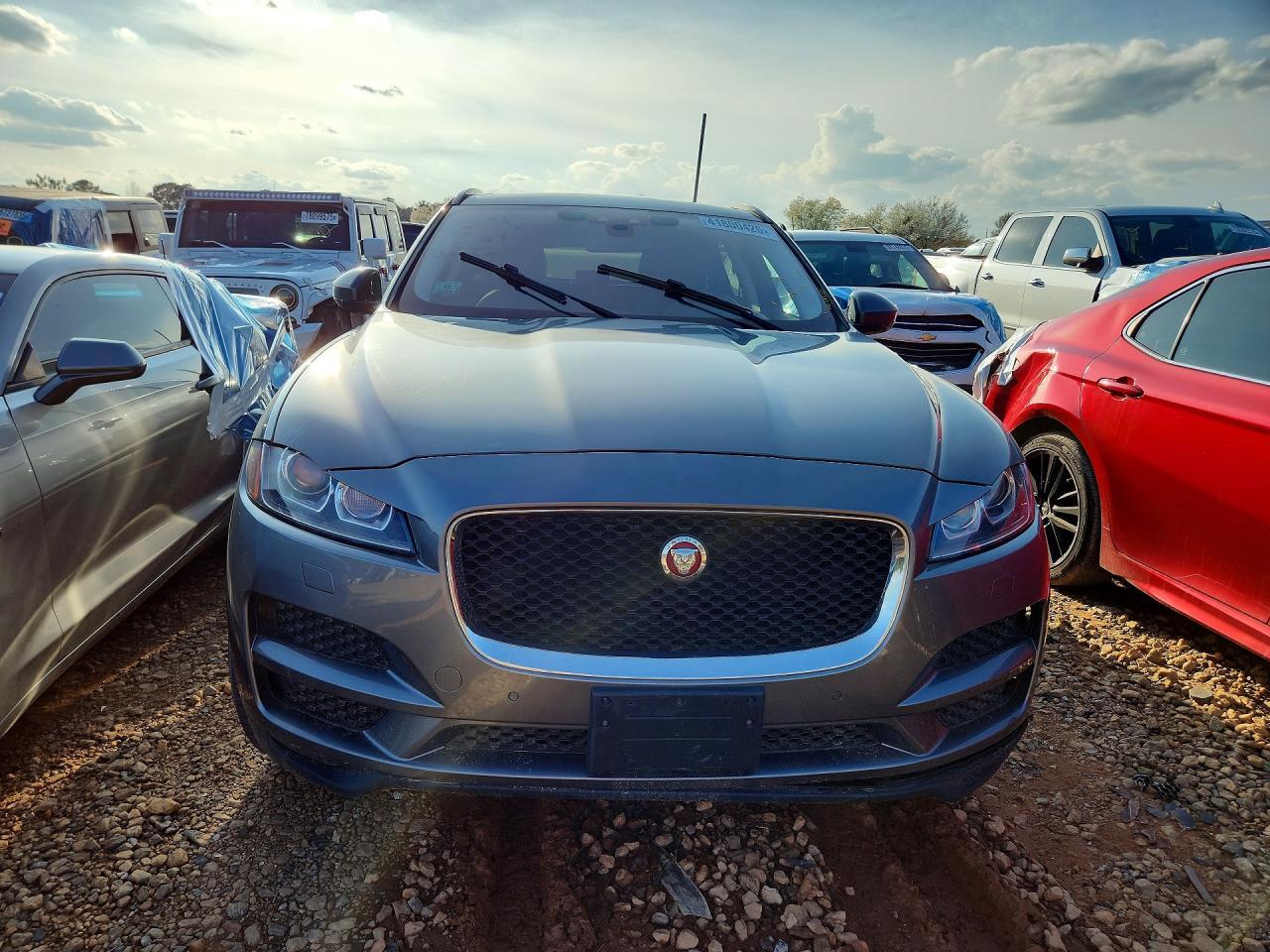 2017 Jaguar F-Pace Prestige - Image 5