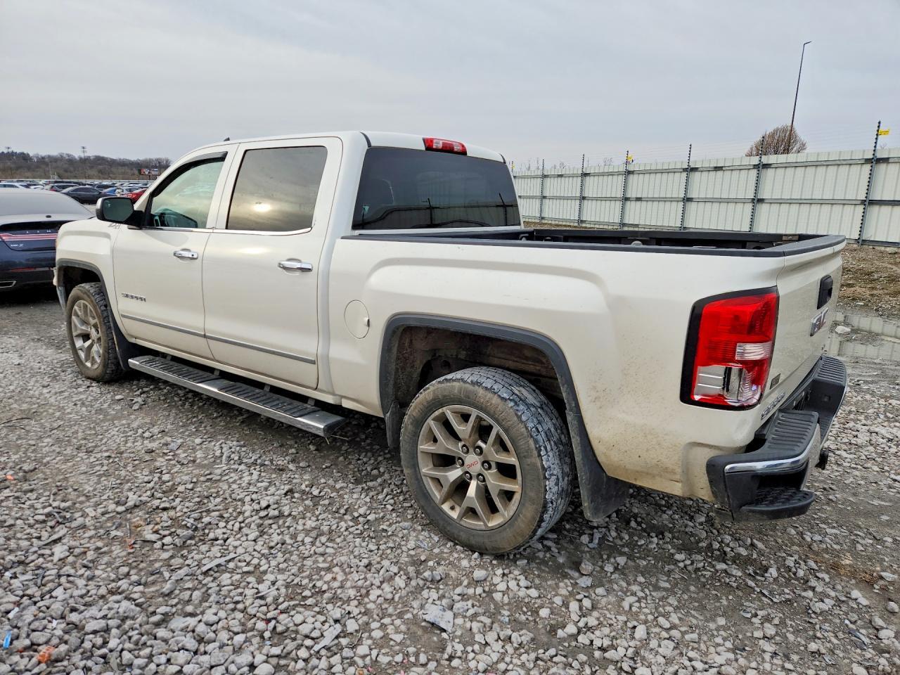 2015 GMC Sierra K1500 Slt - Image 2