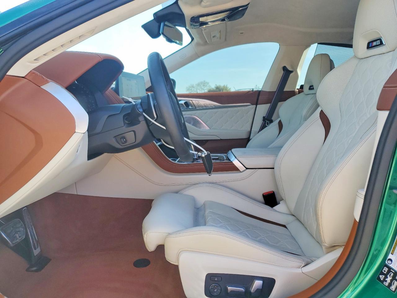 2025 BMW M8 - Фото 7