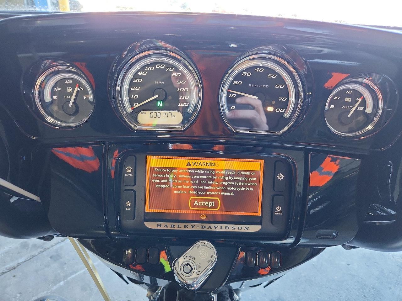 2015 Harley-Davidson Flhtkl Ultra Limited Low - Image 7