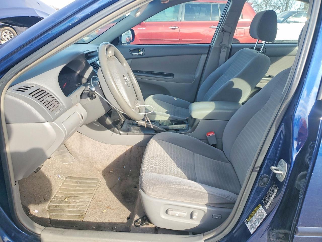 2006 Toyota Camry Le - Image 7