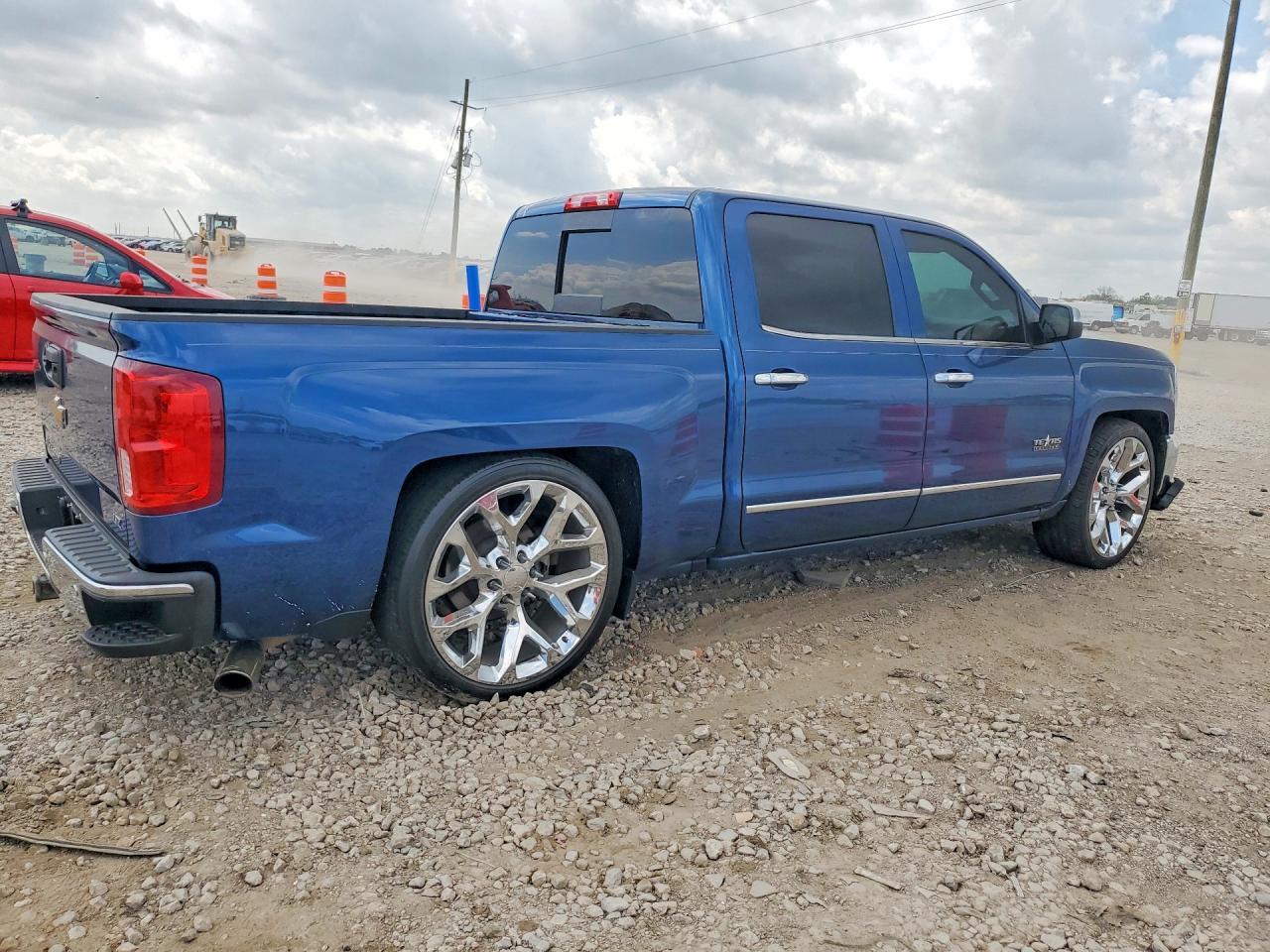2016 Chevrolet Silverado C1500 Ltz - Image 3