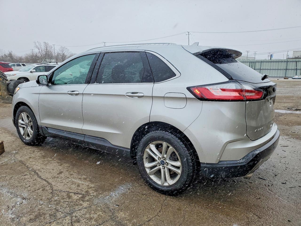 2019 Ford Edge Sel - Image 2