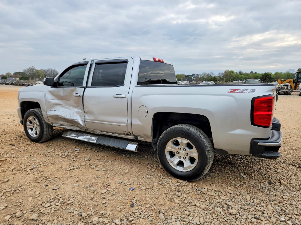 2017 Chevrolet Silverado K1500 Lt - Фото 2