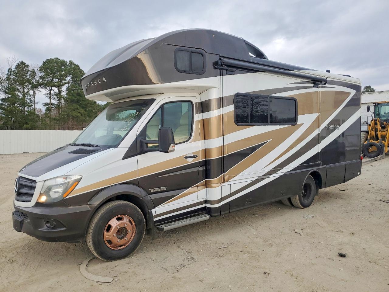 2015 Mercedes-Benz Sprinter 3500 - Фото 2