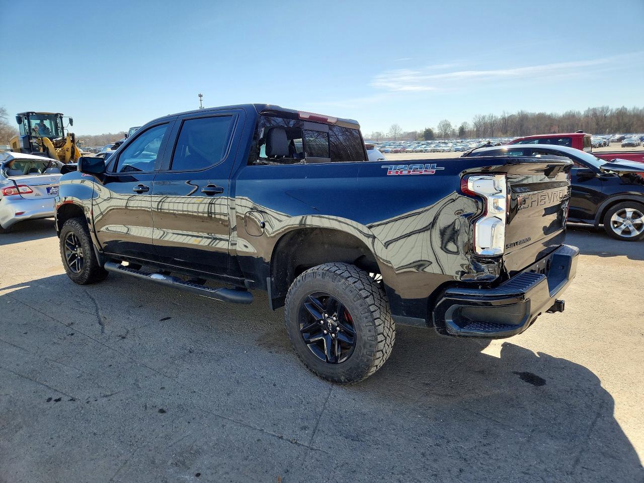 2020 Chevrolet Silverado K1500 Lt Trail Boss - Image 2