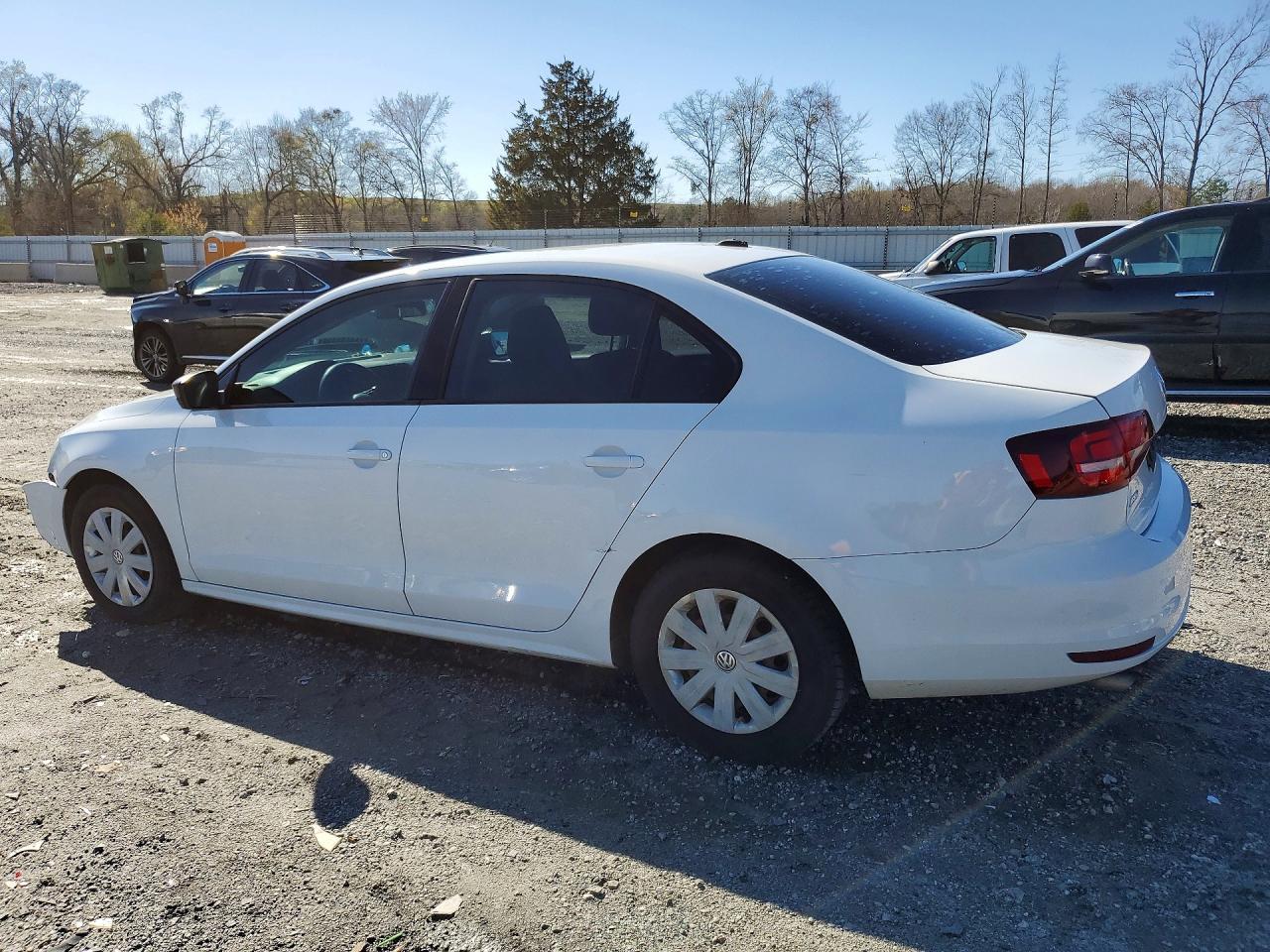 2016 Volkswagen Jetta S - Фото 2