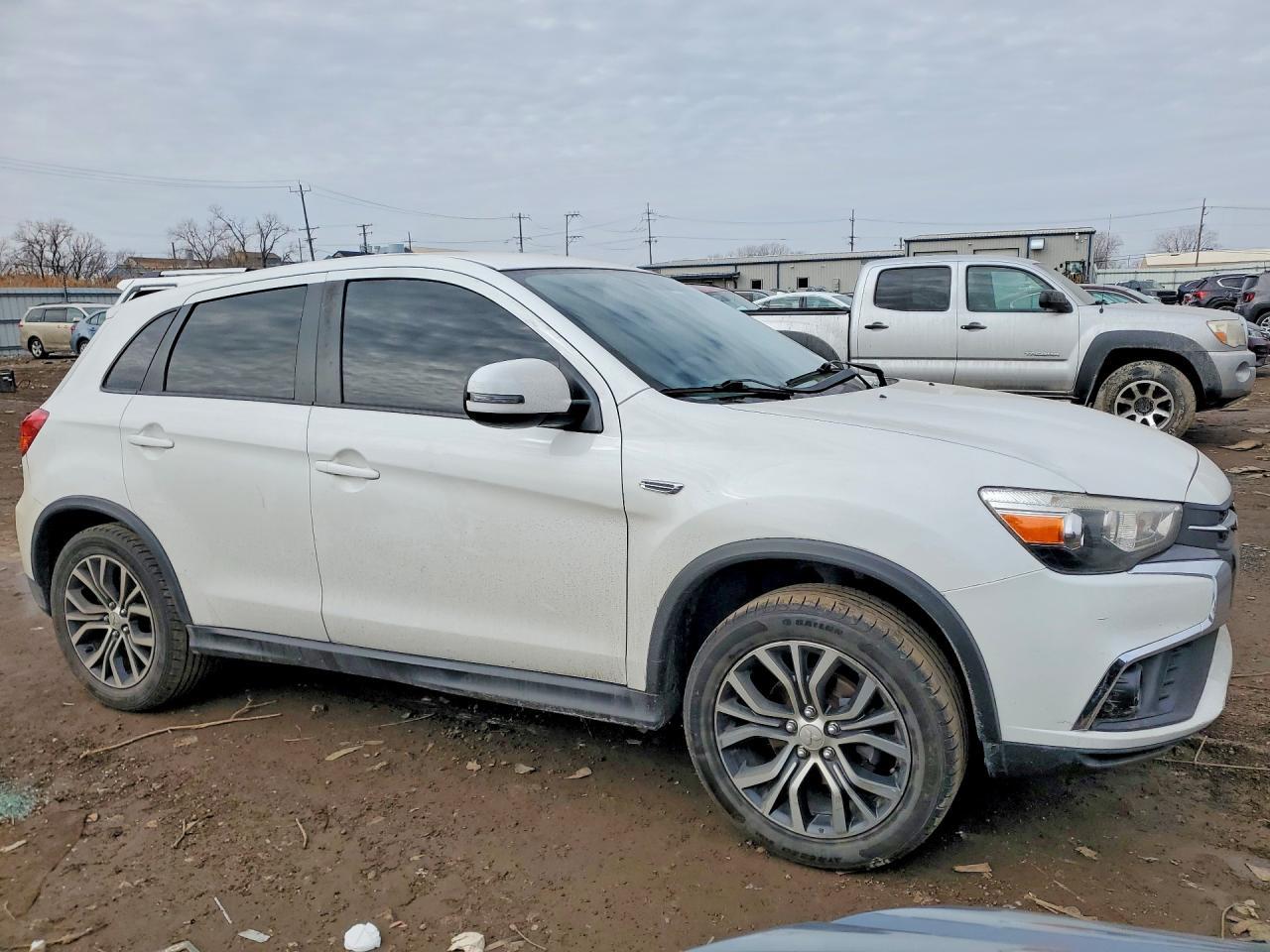 2018 Mitsubishi Outlander Sport Es - Image 4