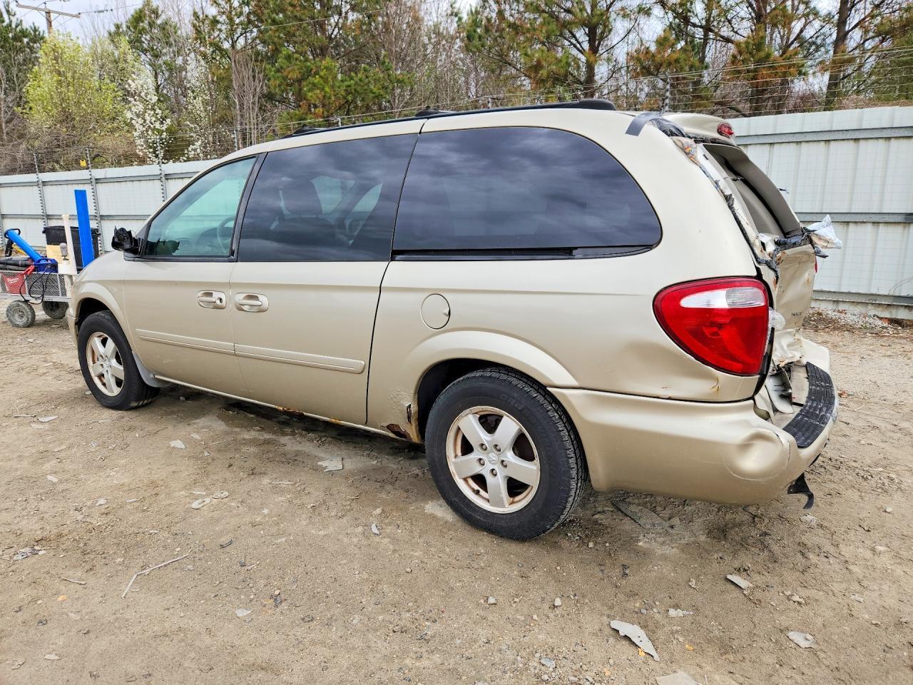 2005 Dodge Grand Caravan Sxt - Фото 2