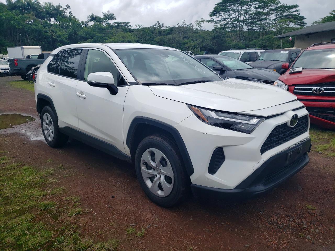 2024 Toyota Rav4 Le - Image 4