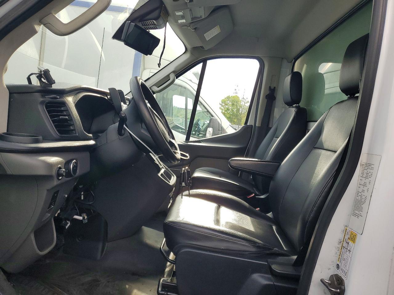 2021 Ford Transit Delivery Truck - Фото 7