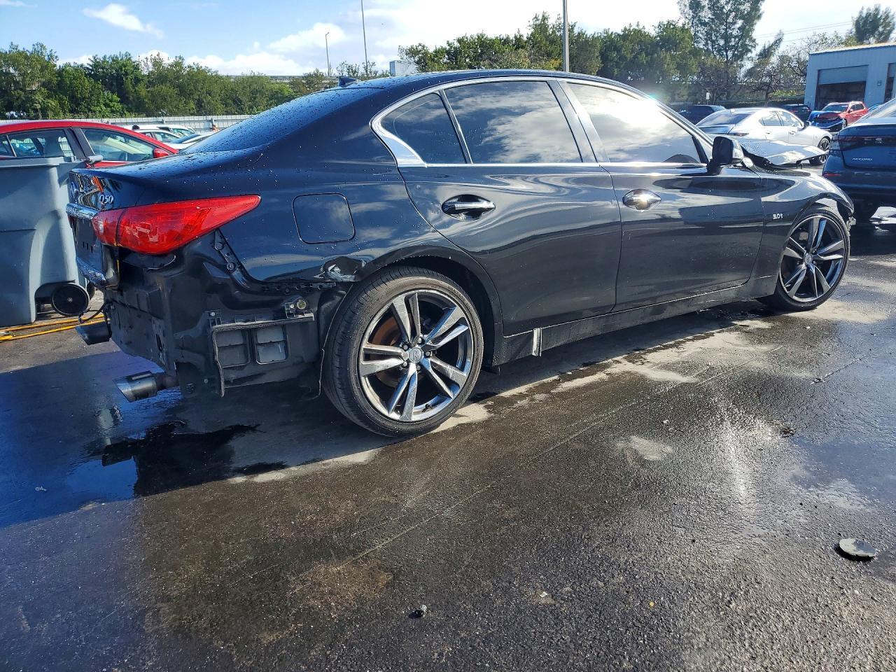 2017 Infiniti Q50 3.0T Premium - Image 3