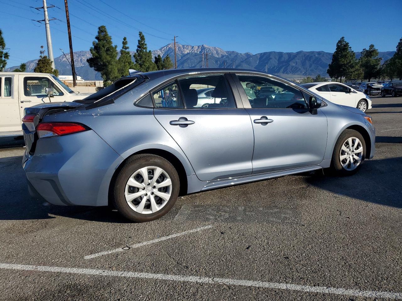 2025 Toyota Corolla Le - Image 3