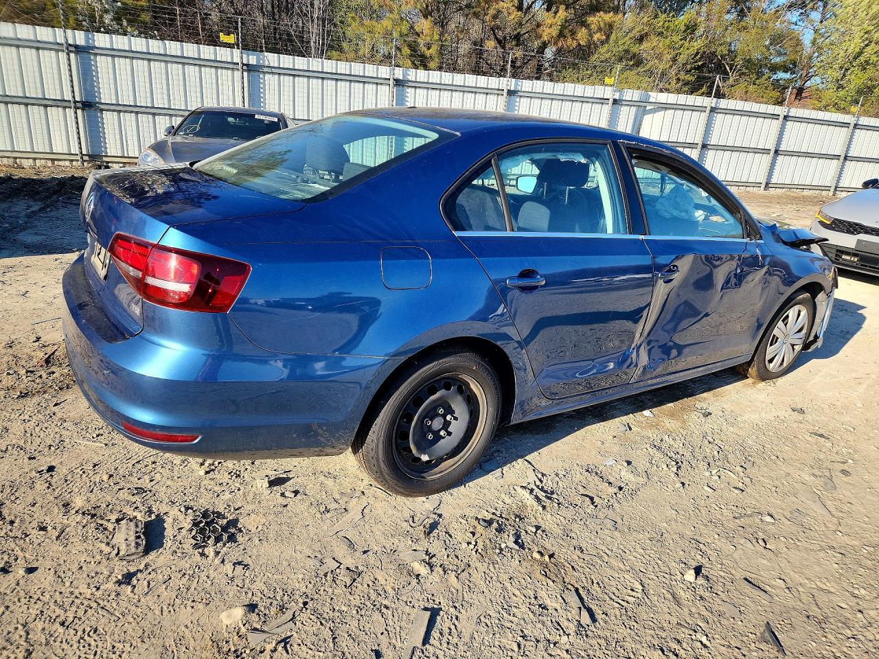 2017 Volkswagen Jetta S - Фото 3