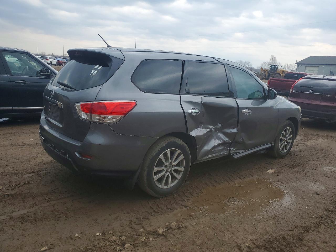 2015 Nissan Pathfinder S - Фото 3