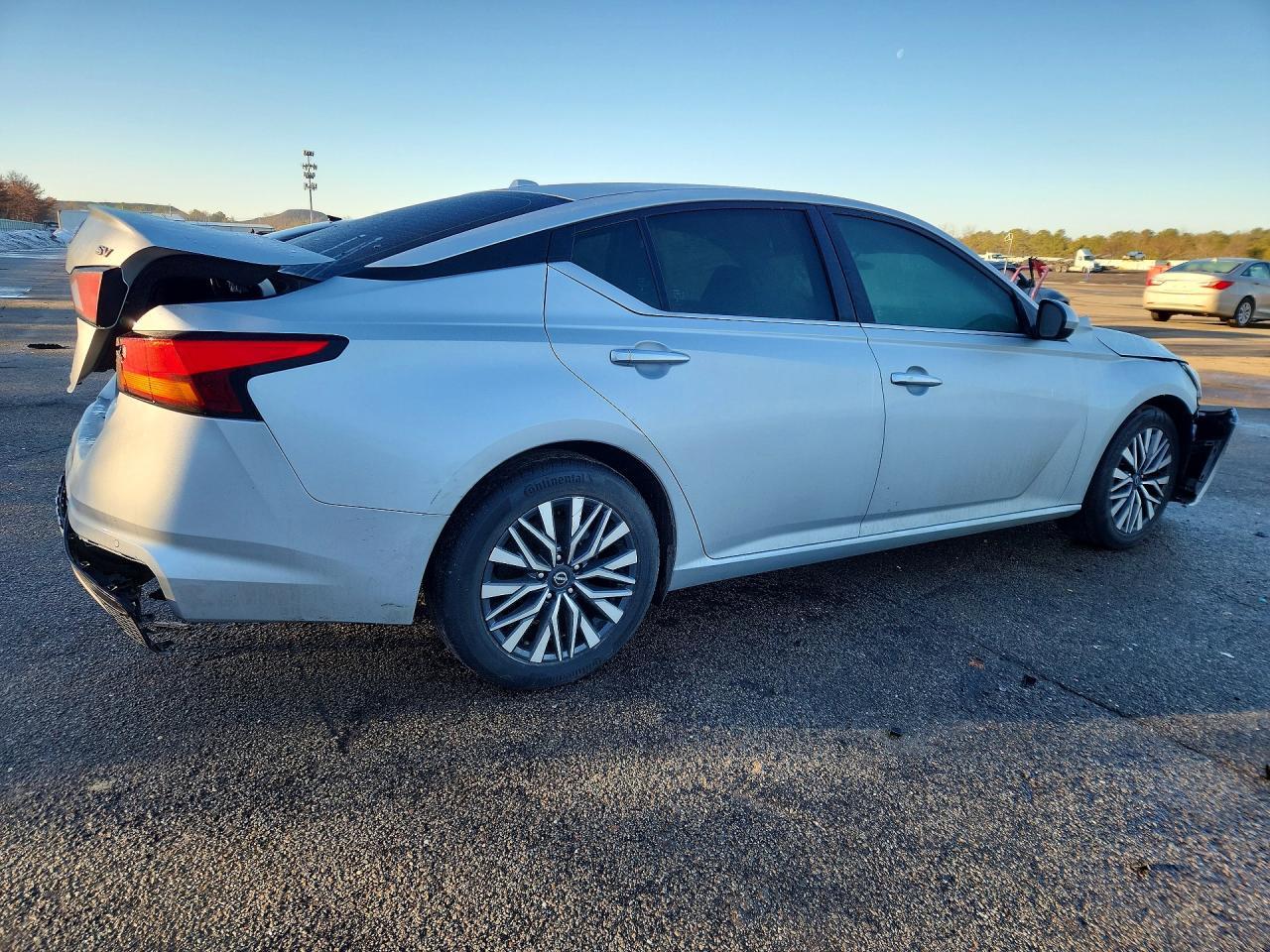 2023 Nissan Altima 2.5 Sv - Image 3