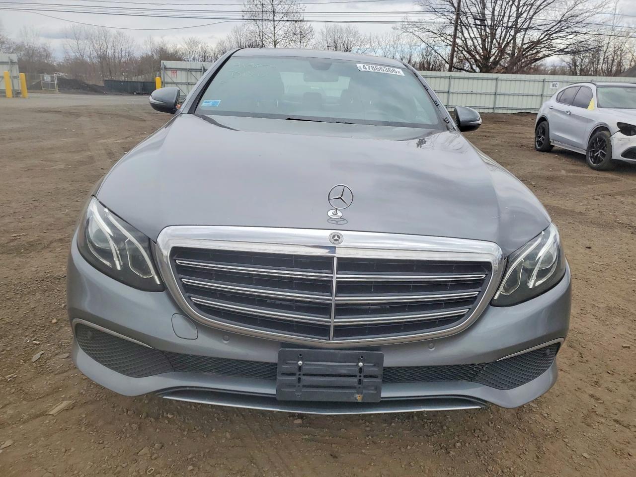 2017 Mercedes-Benz E 300 4Matic - Фото 5