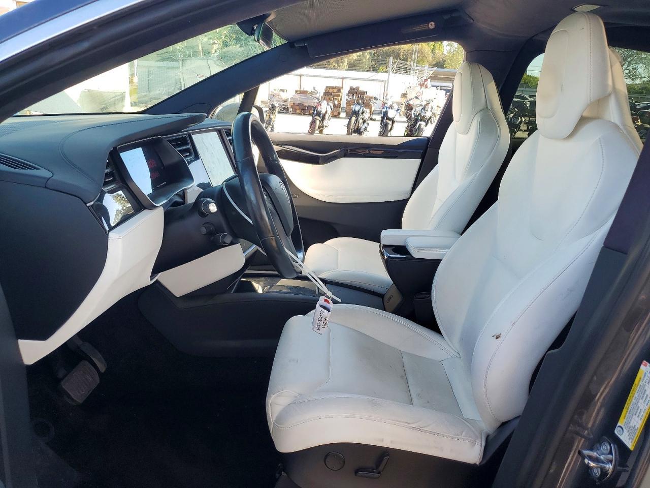 2019 Tesla Model X - Фото 7