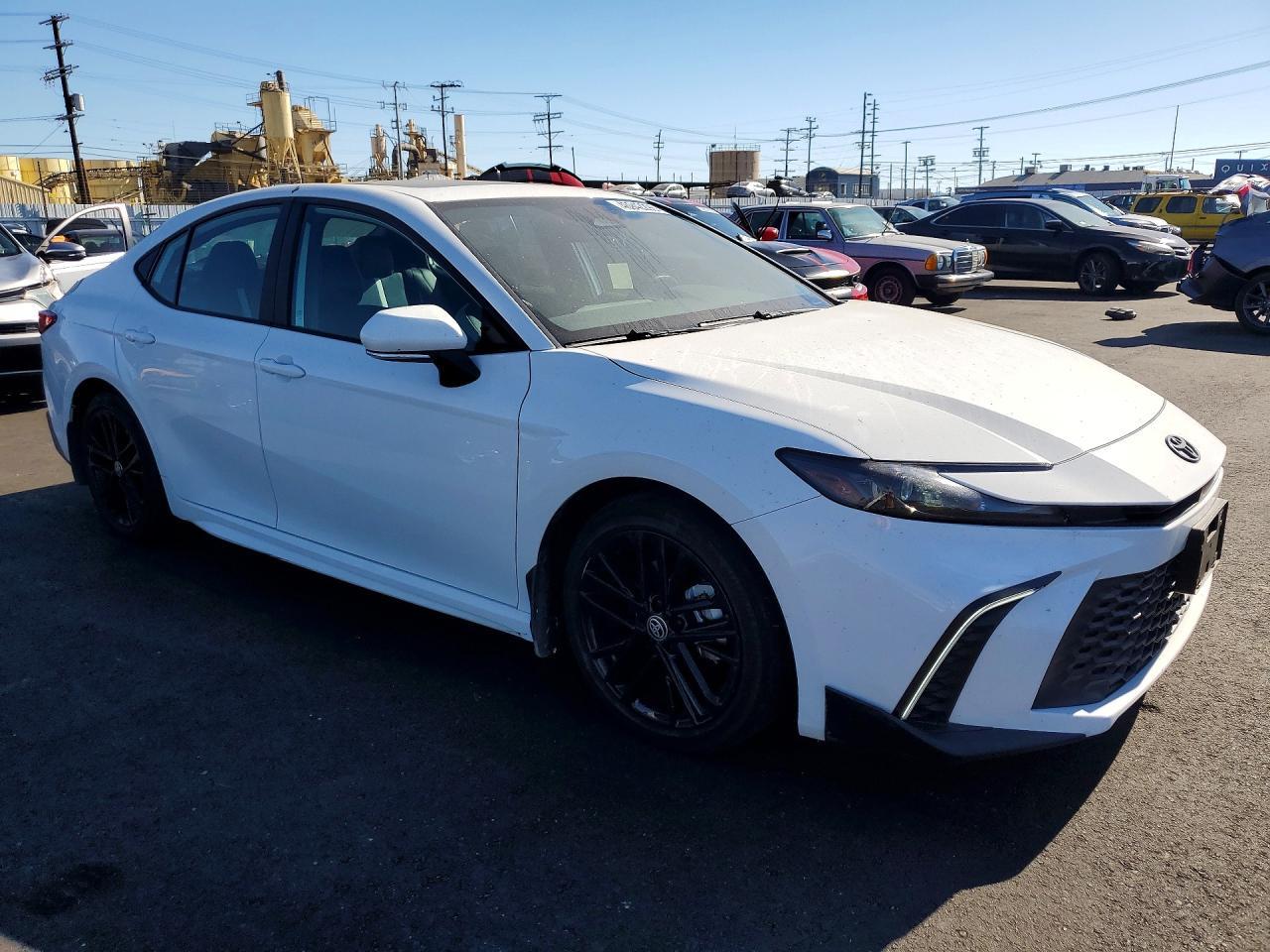 2025 Toyota Camry Se - Фото 4