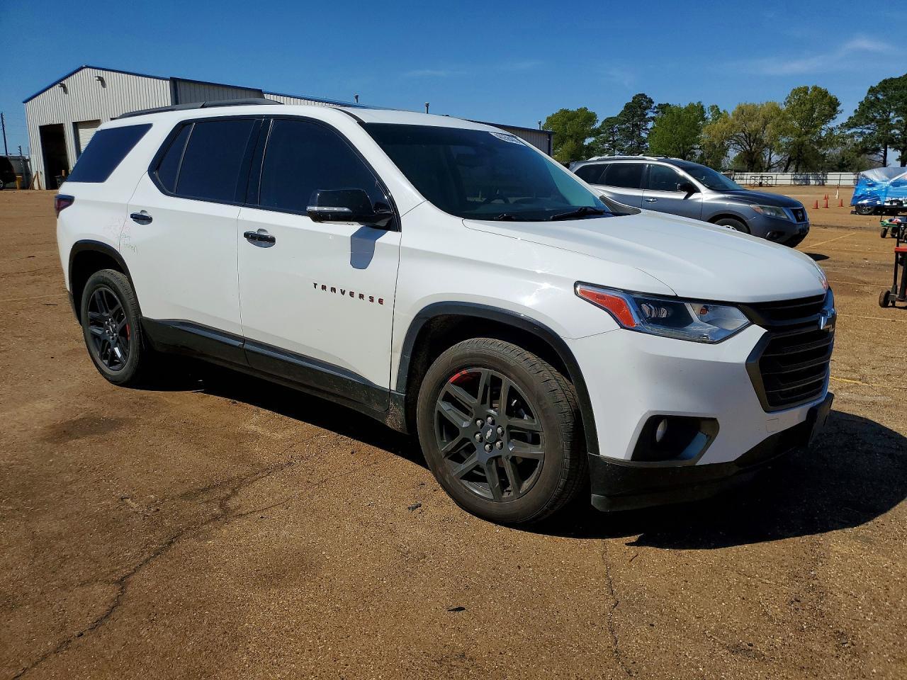 2020 Chevrolet Traverse Premier - Image 4