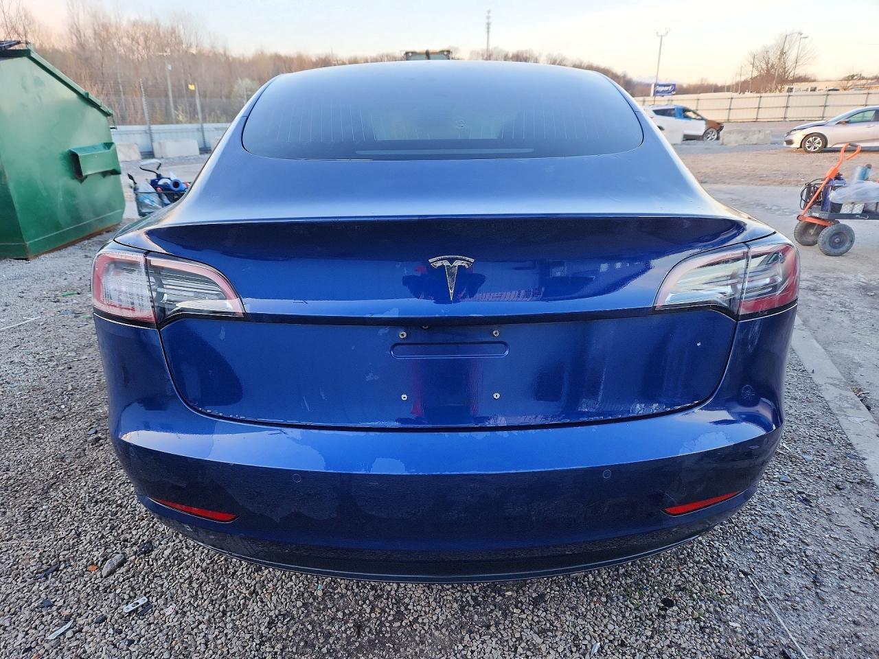 2018 Tesla Model 3 - Фото 6