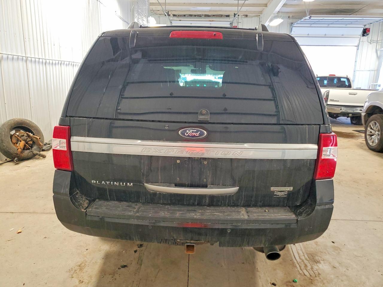 2016 Ford Expedition Platinum - Image 6