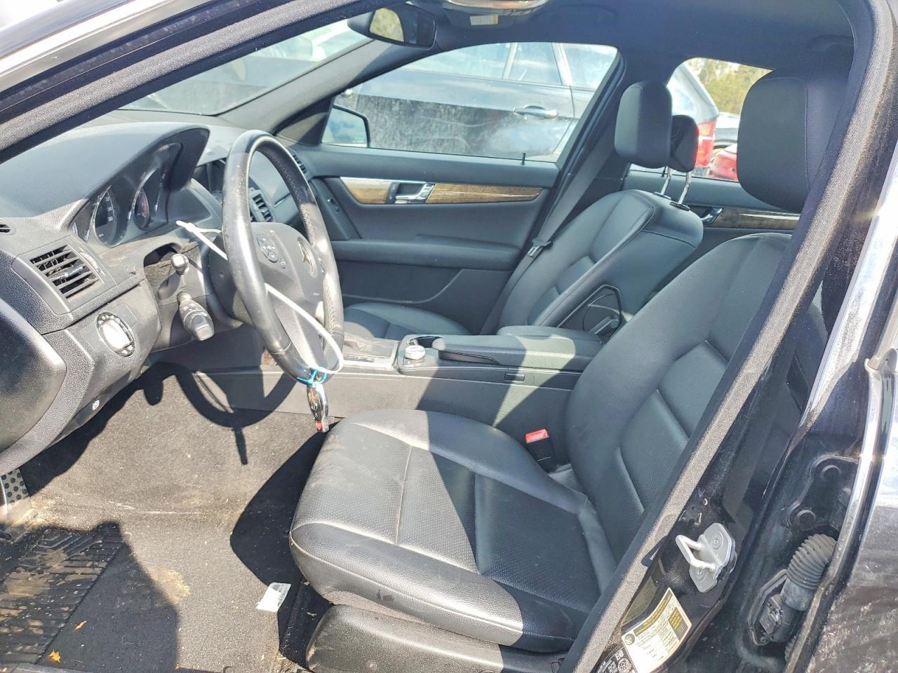 2010 Mercedes Benz C 250 4Matic - Image 7