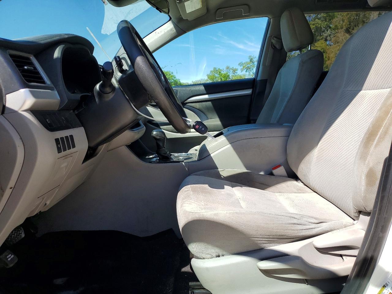 2019 Toyota Highlander Le - Фото 7