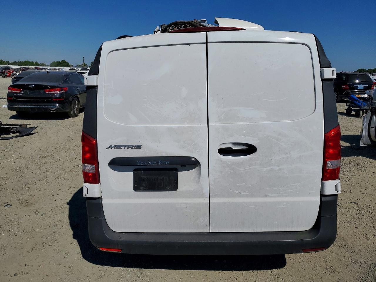 2022 Mercedes Benz Metris Delivery Van - Фото 6