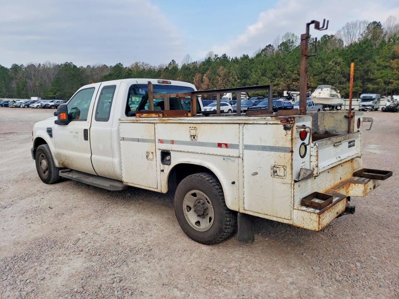 2008 Ford F350 Srw Super Duty - Image 2