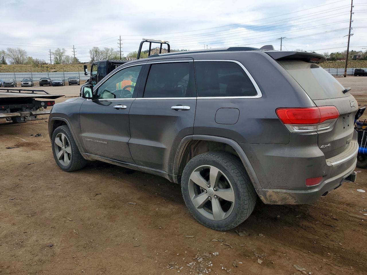 2016 Jeep Grand Cherokee Overland - Image 2