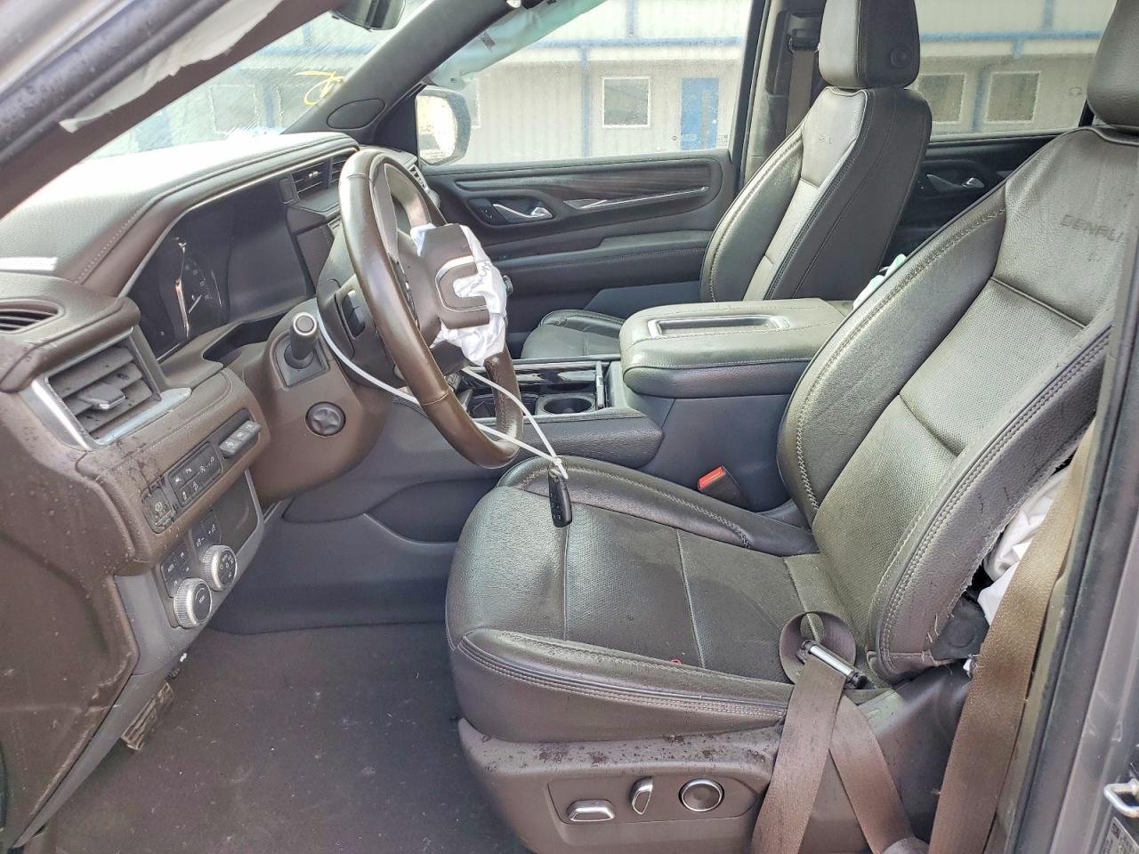 2021 GMC Yukon Denali - Фото 7